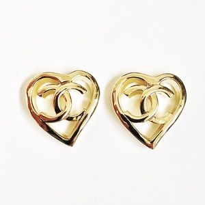 NEW CHANEL 22P AB7882 CC GOLD HEART EARRINGS ICONIC CLASSIC